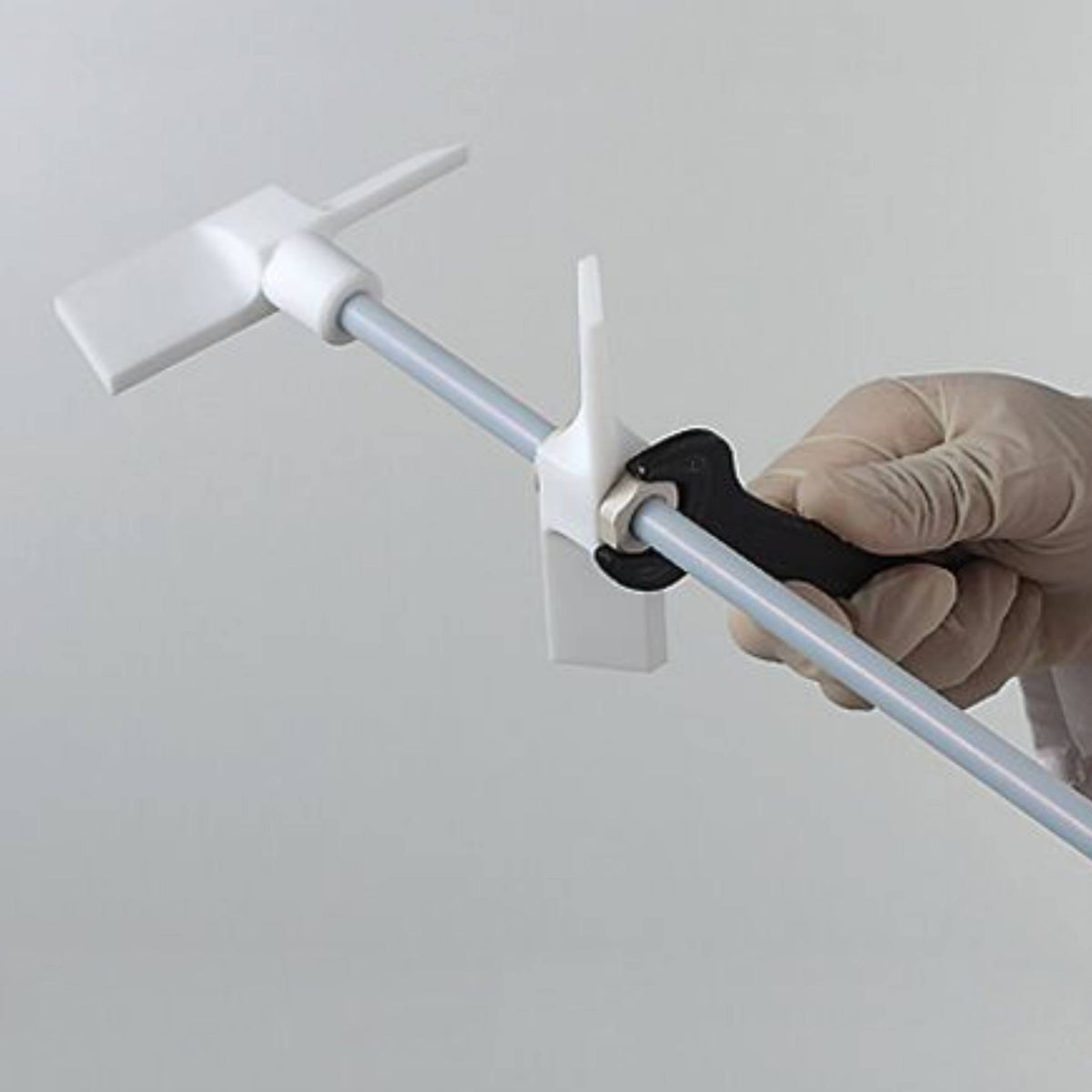 BOLA Stirrer Shafts with Two Paddles (PTFE ) - L 450 mm Ø 8 mm aØ 80x18 mm