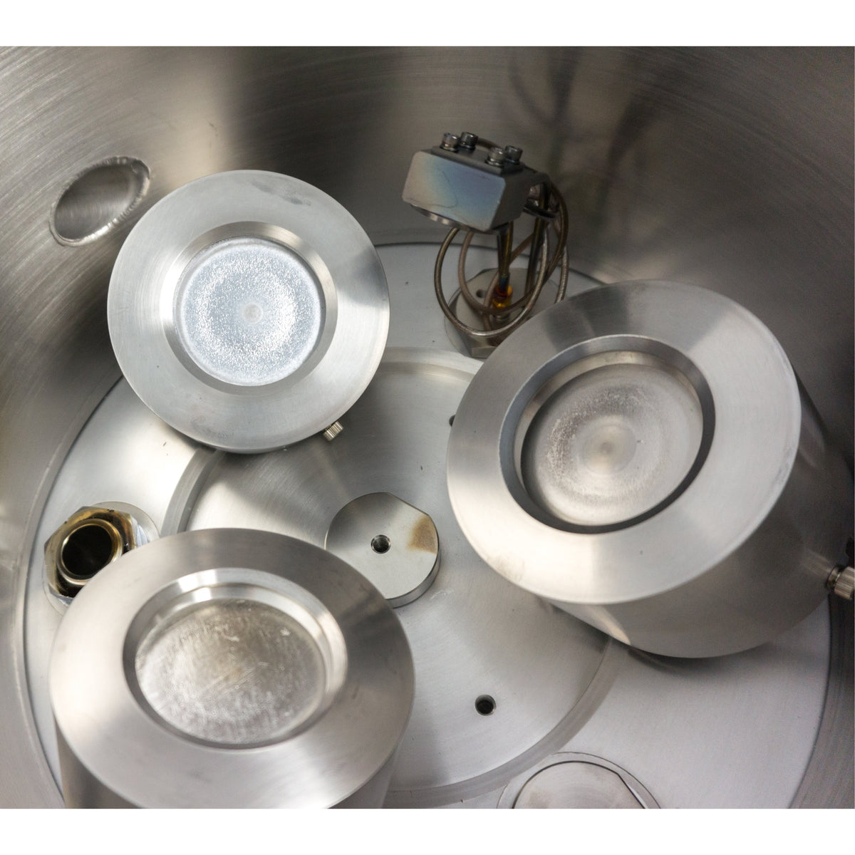 Moorfield nanoPVD-S10A (Benchtop RF/DC Magnetron Sputtering System)
