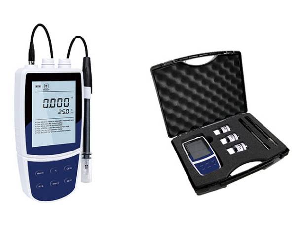 ±1% F.S. Portable Conductivity/Salinity Meter
