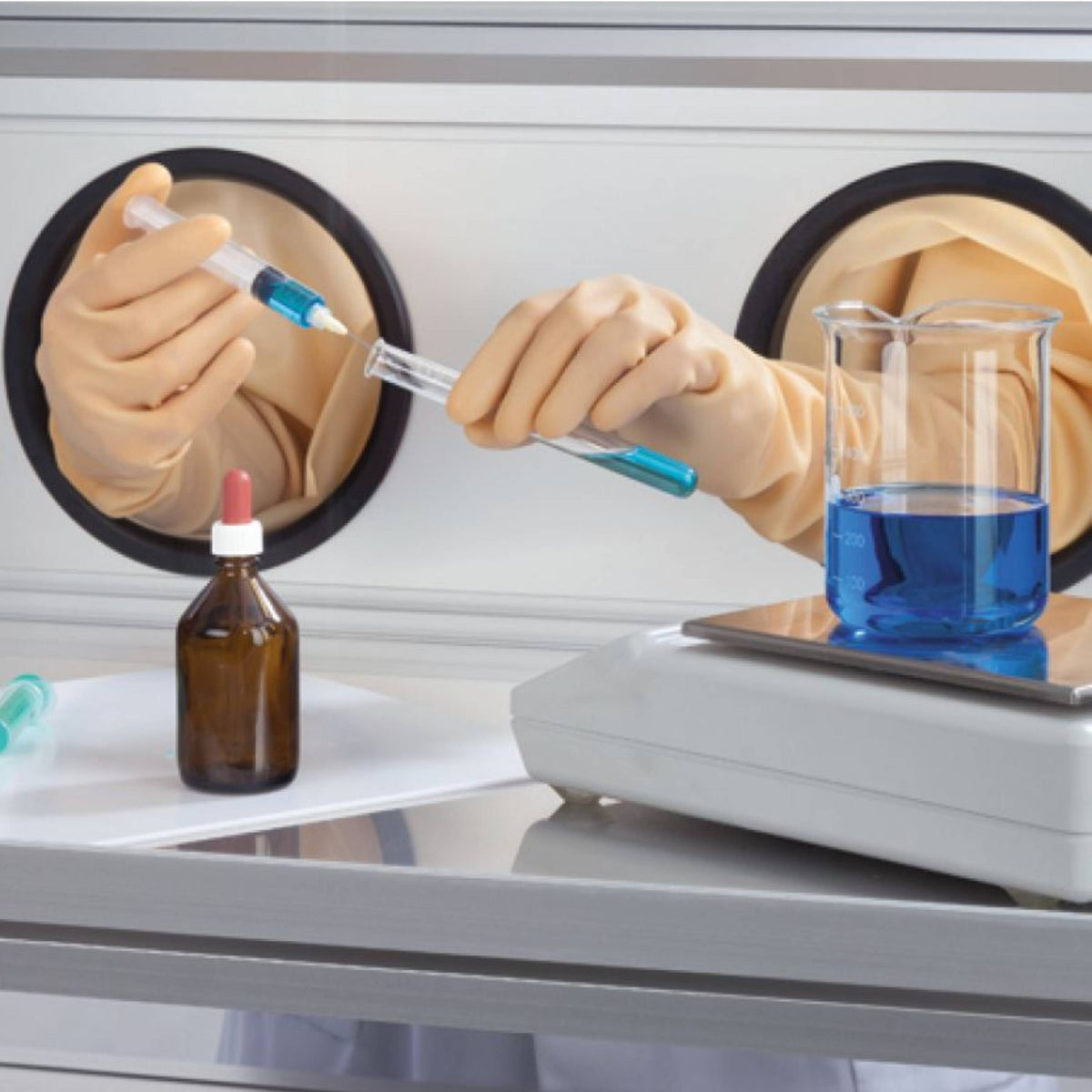 SICCO Glove Box Vitrum with Transfer Chamber (W 1210 mm × H 700 mm × D 600 mm) (GLAS/AL)